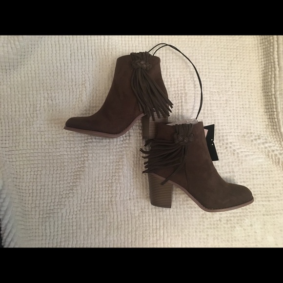 Forever21 Faux Fringed Suede Booties - Picture 5 of 7